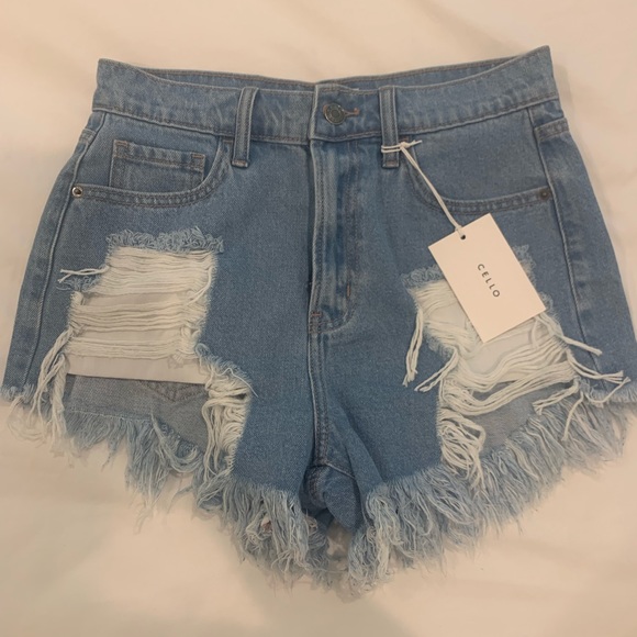 NWT Cello Distressed Shorts - Picture 3 of 3
